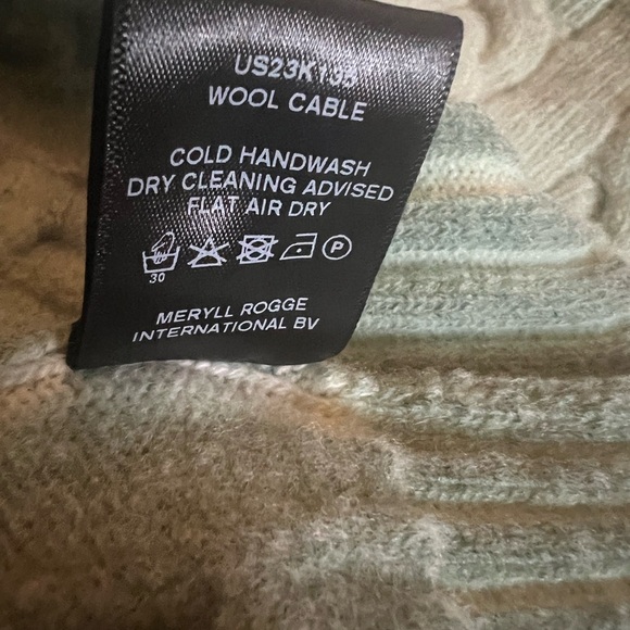 🆕 Meryll Rogge Overdyed Cropped V-Neck Wool Cable Sweater - Picture 9 of 9